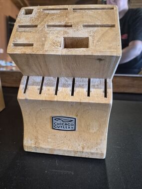 1Vintage  Knife Block Chicago Cutlery 14 Slot Solid Oak Wood No Knives
